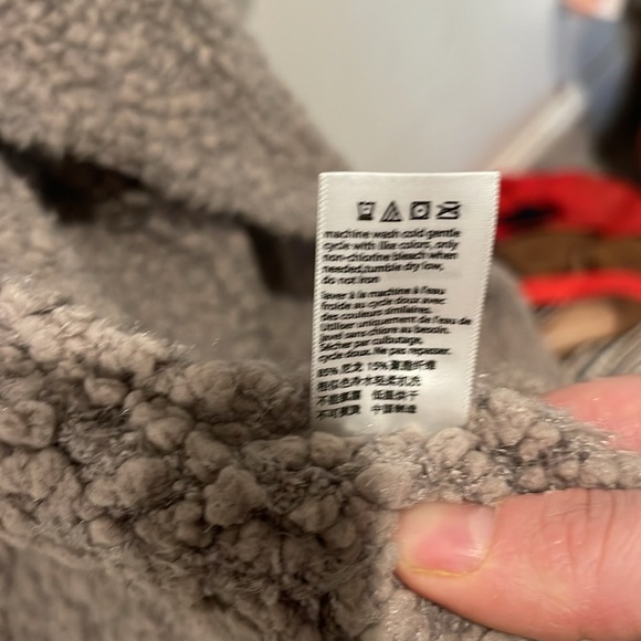 Barefoot dreams thick sweater cardigan - Picture 5 of 6